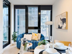 Elegant 2BR Skyline Apt Free Parking